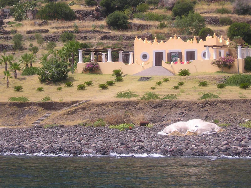 Isole Eolie, casa padronale.