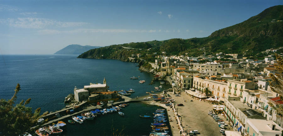 Lipari, vista su Marina Corta.