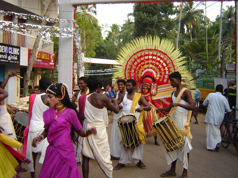 India, Kerala - Festa nel villaggio.