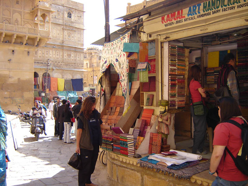 Jaisalmer, legatoria artigianale artistica.