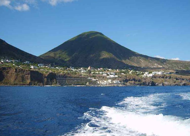 Salina, Malfa vista dal mare.