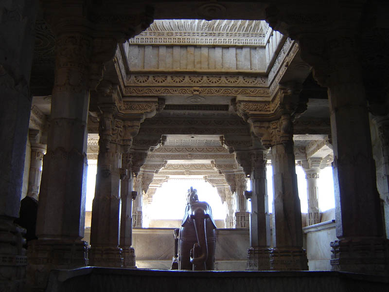 Ranakpur, interno del tempio Jain.